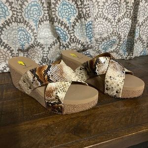 Volatile wedge sandals size 9